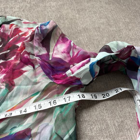 Robert Graham Silk Blend Blouse - Picture 6 of 7